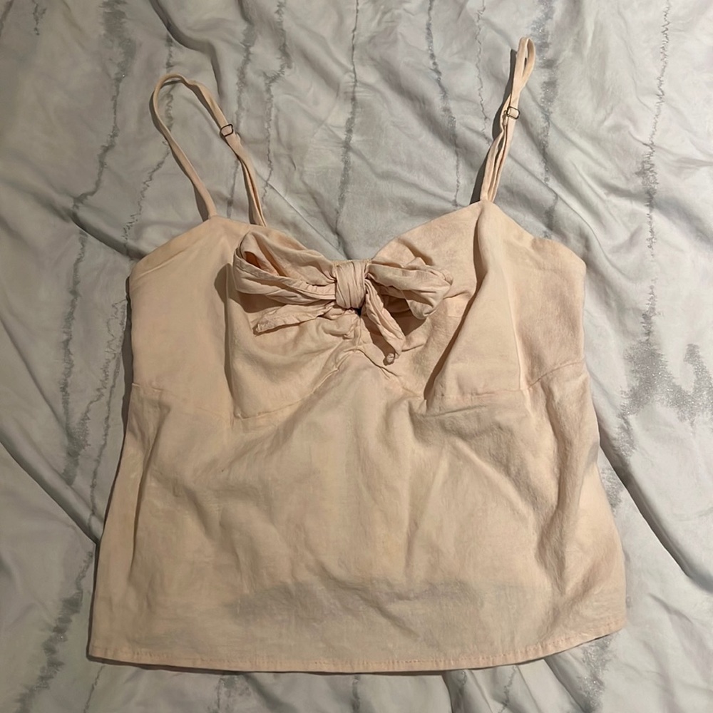 Light pink tank with bow from Brandy Melville